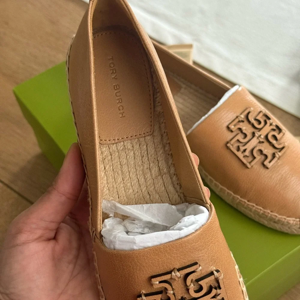 New Tory Burch Espadrilles Cut-Out Logo Leather Espadrille in Ginger Shortbread